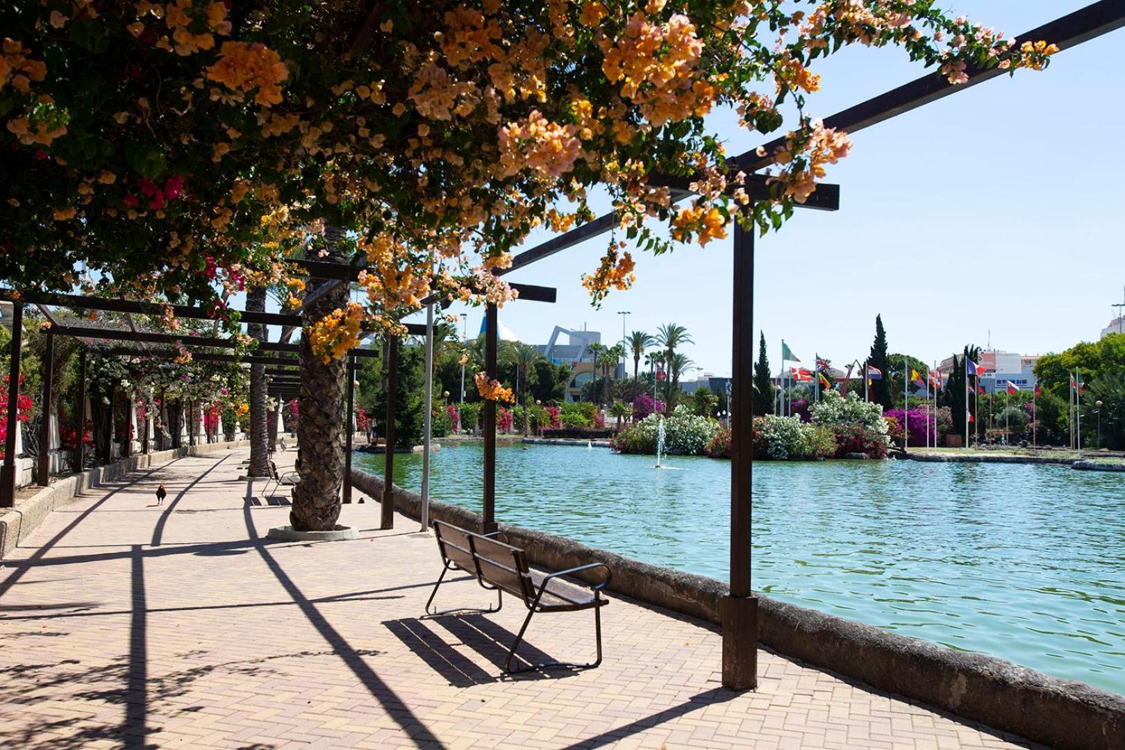 Parque De Las Naciones Torrevieja Esterno foto